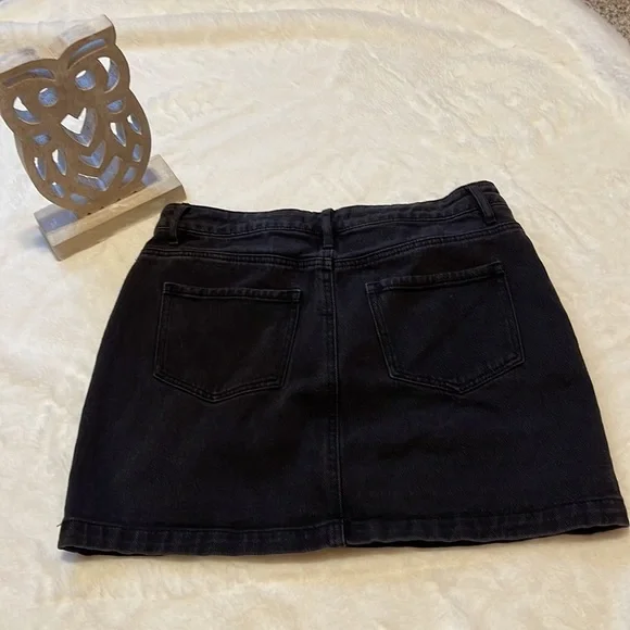 Kendall & Kylie black skirt - Picture 4 of 7